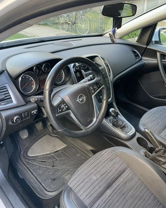 Opel Astra cena 29400 przebieg: 191705, rok produkcji 2015 z Siedlce małe 67
